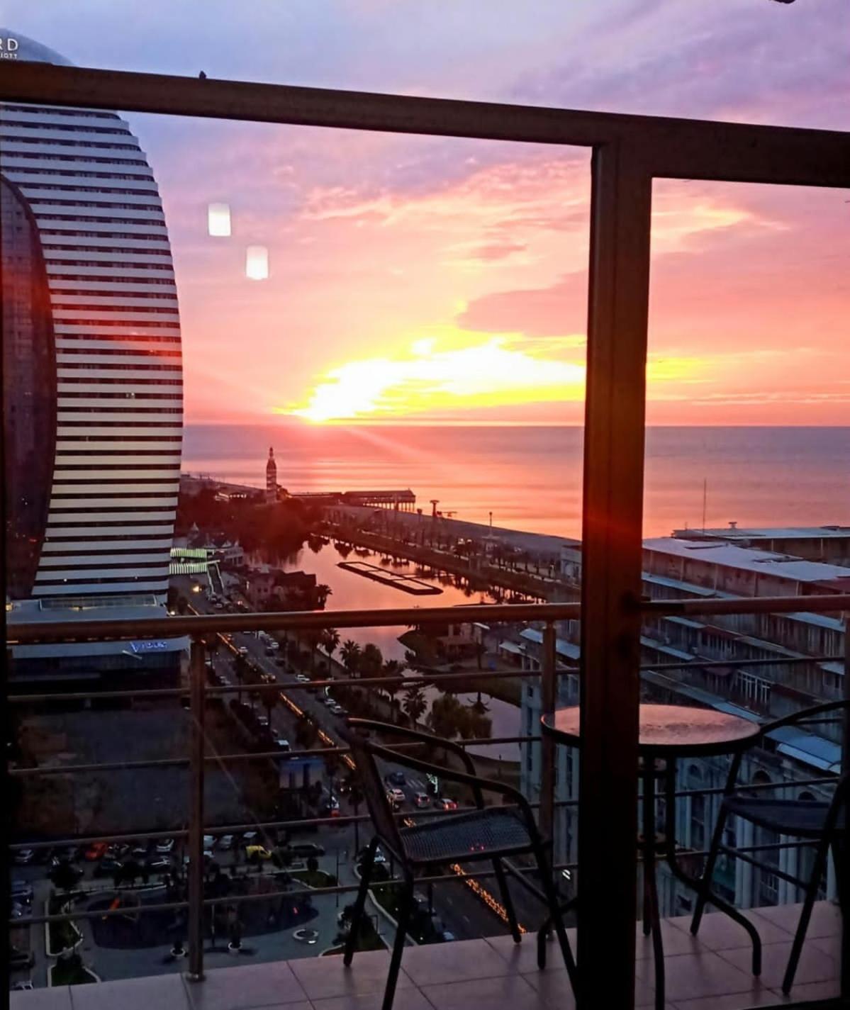 Gio Apartment Батуми Екстериор снимка