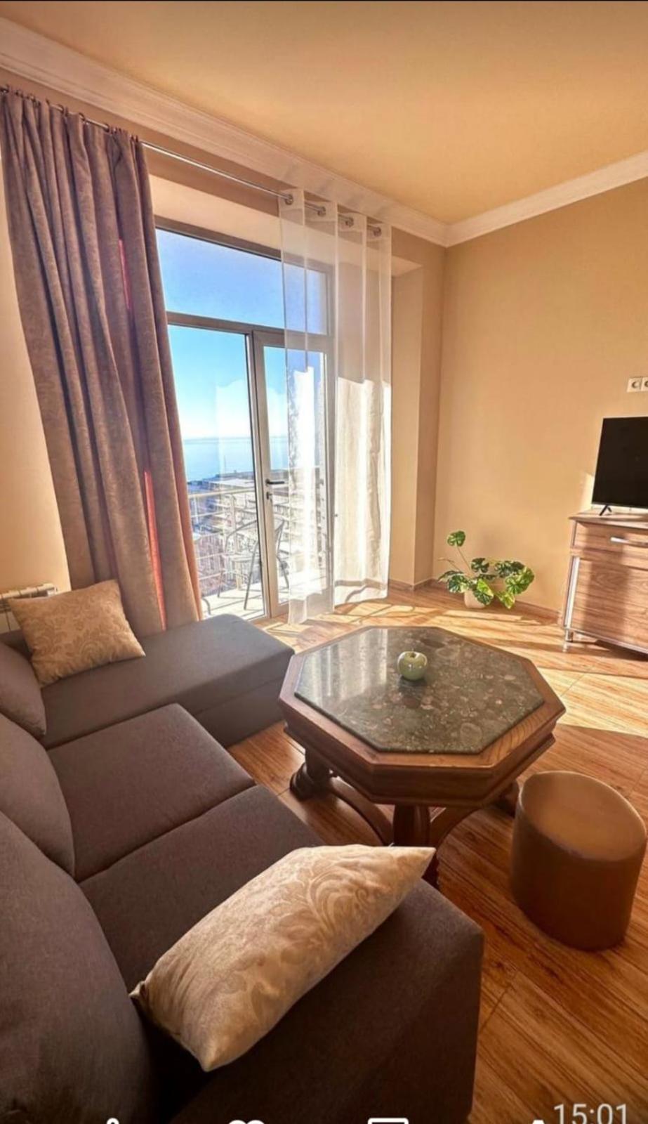 Gio Apartment Батуми Екстериор снимка